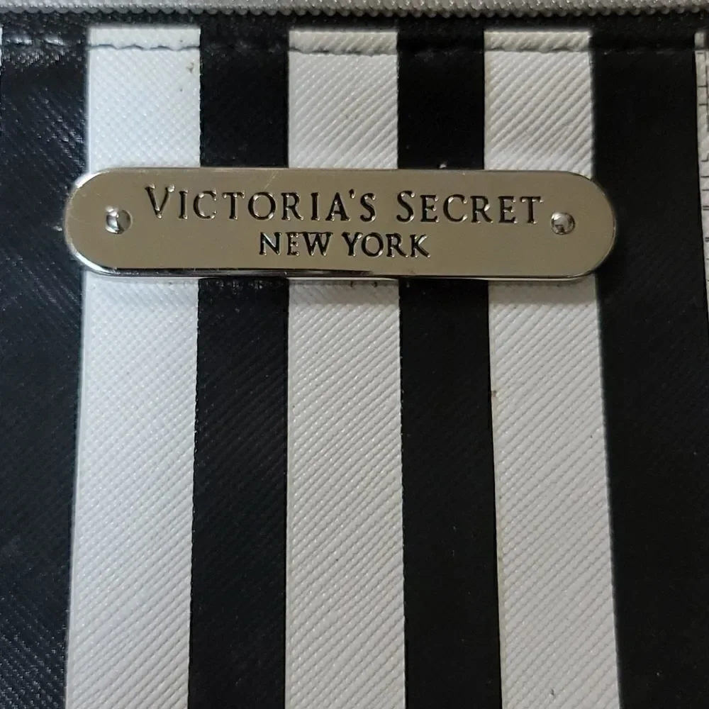 VICTORIA'S SECRET BLACK AND WHITE STRIPED 